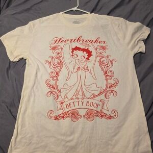 Betty Boop‎ Heartbreaker graphic tee size Large 💋